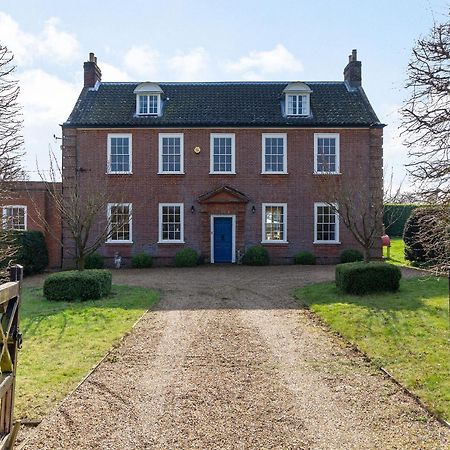 Hemblington Hall Arts And Leisure Ltd South Walsham Esterno foto