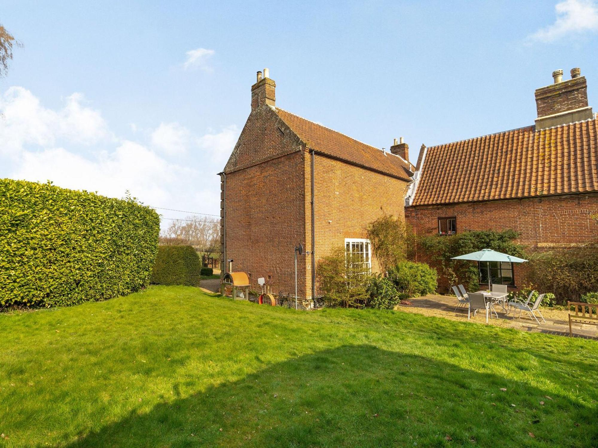 Hemblington Hall Arts And Leisure Ltd South Walsham Esterno foto