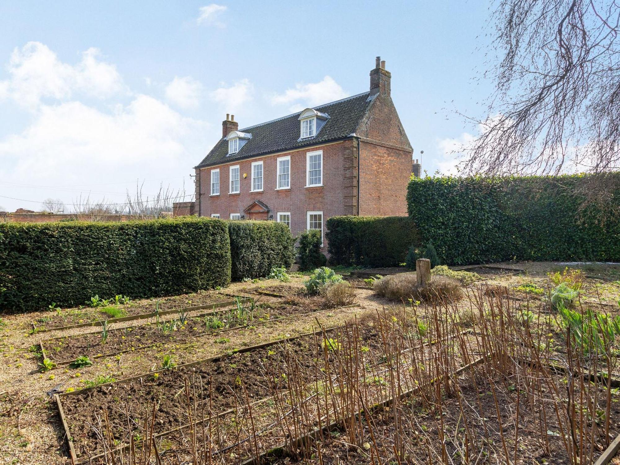 Hemblington Hall Arts And Leisure Ltd South Walsham Esterno foto